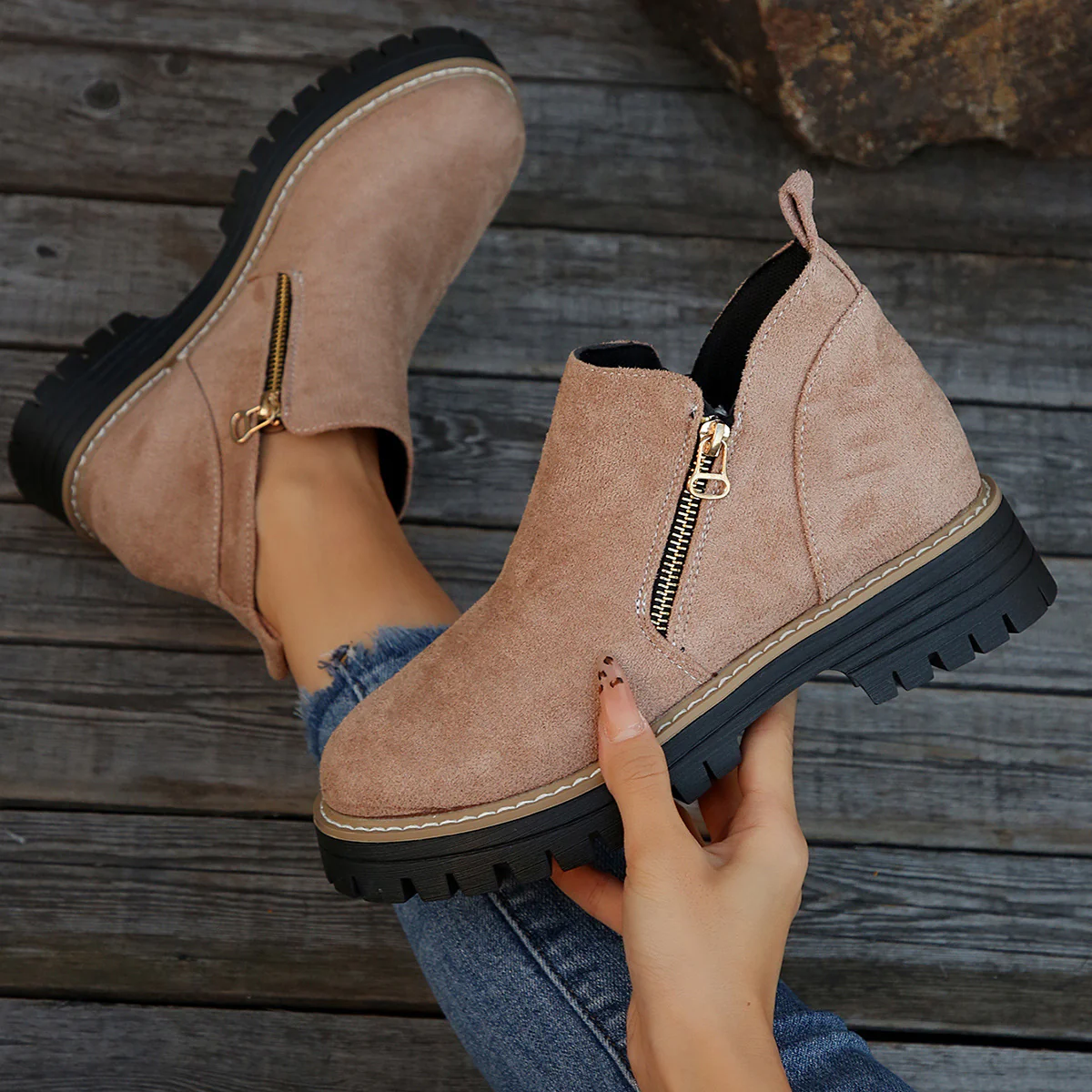 Women's Metro Chelsea Boots - Side-Zip Suede Ankle Boots with Chunky Heel